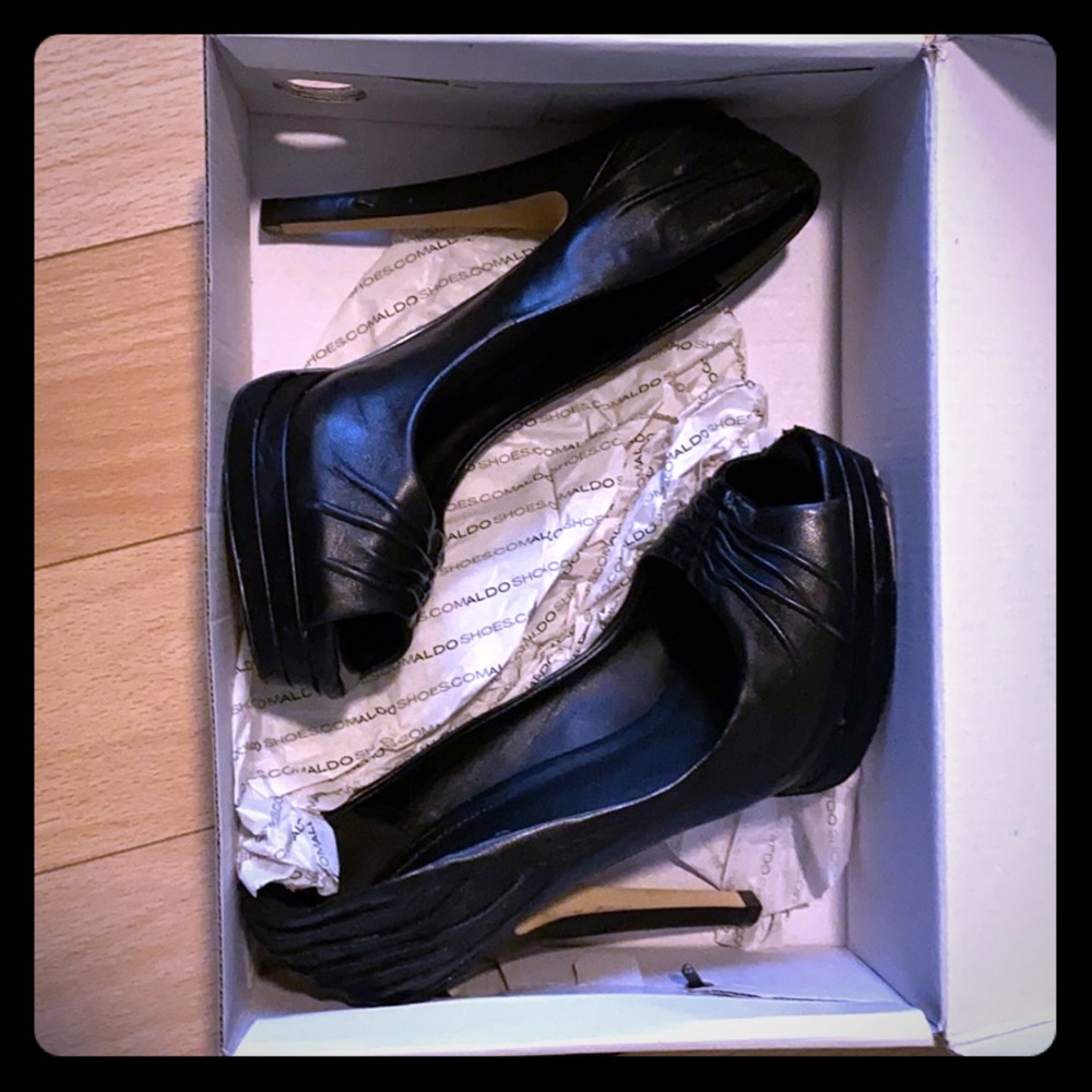 Aldo Bambas Shoes size 7